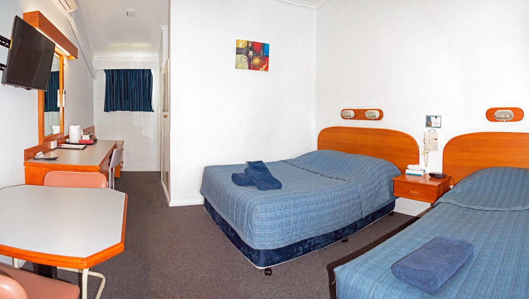 Rest Point Motor Inn Глен-Иннес Экстерьер фото