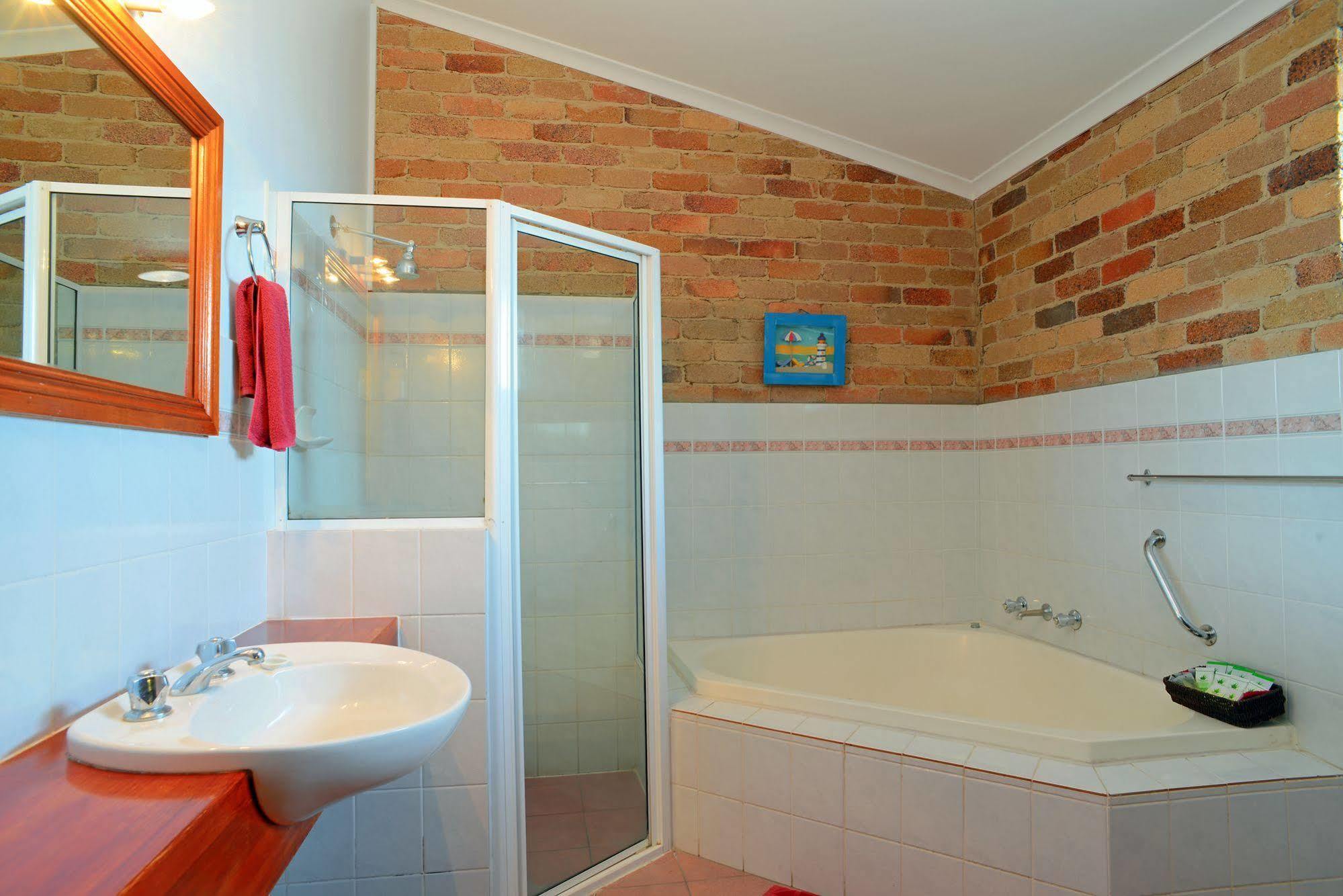 Rest Point Motor Inn Глен-Иннес Экстерьер фото