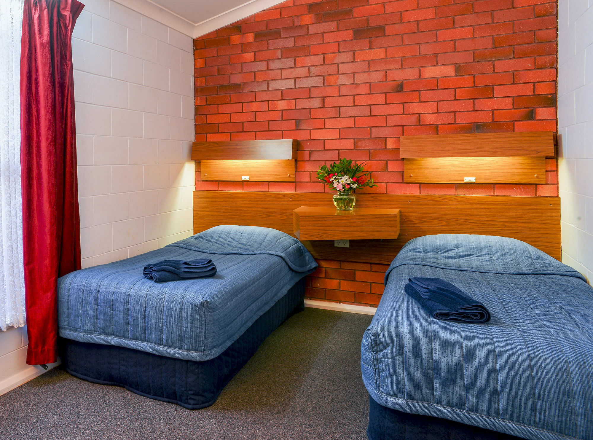 Rest Point Motor Inn Глен-Иннес Экстерьер фото